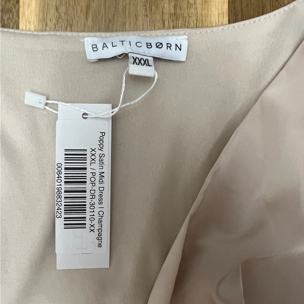 Baltic Born Poppy Satin Midi Dress V-Neck Open Tie Front in Champagne Size XXXL - Picture 5 of 13